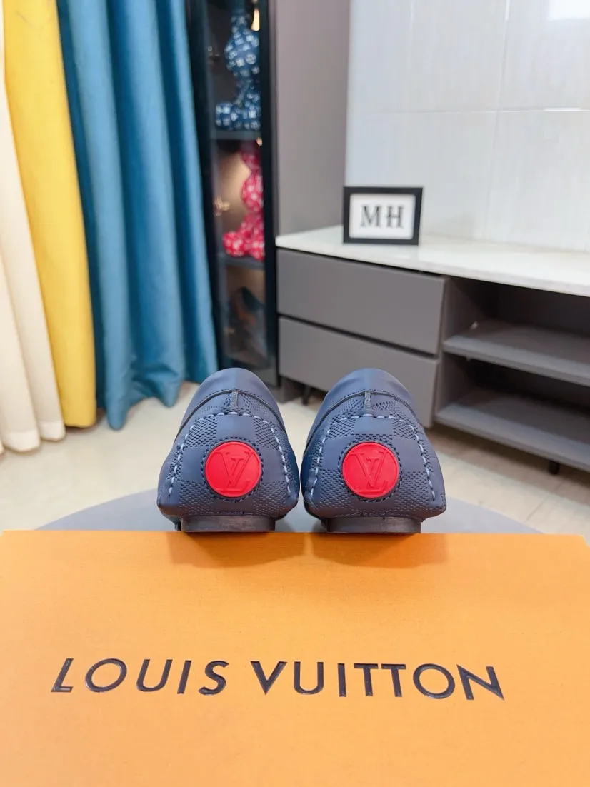 Men's men's shoes💰400🌹🌹[LV Louis Vuitton] New men's beanie shoes💝💝.. Top-grade imported cowhide embossed➕Comfortable leather lining. It is extremely skin-friendly and comfortable, feels very delicate, and the shape is very correct! Perfectly reflects the three-dimensional sense, code number: 38-44